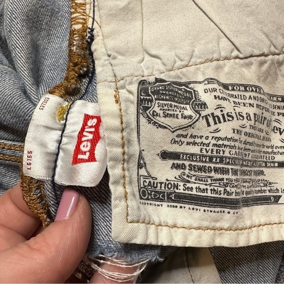 Levi’s 501 Distressed Button Fly Cutoff Jean Shorts Size 26 - Picture 6 of 8
